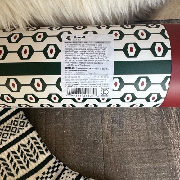 Bombas woman’s small fits size 4- 7 1/2 half calf patterned socks. - Picture 2 of 3